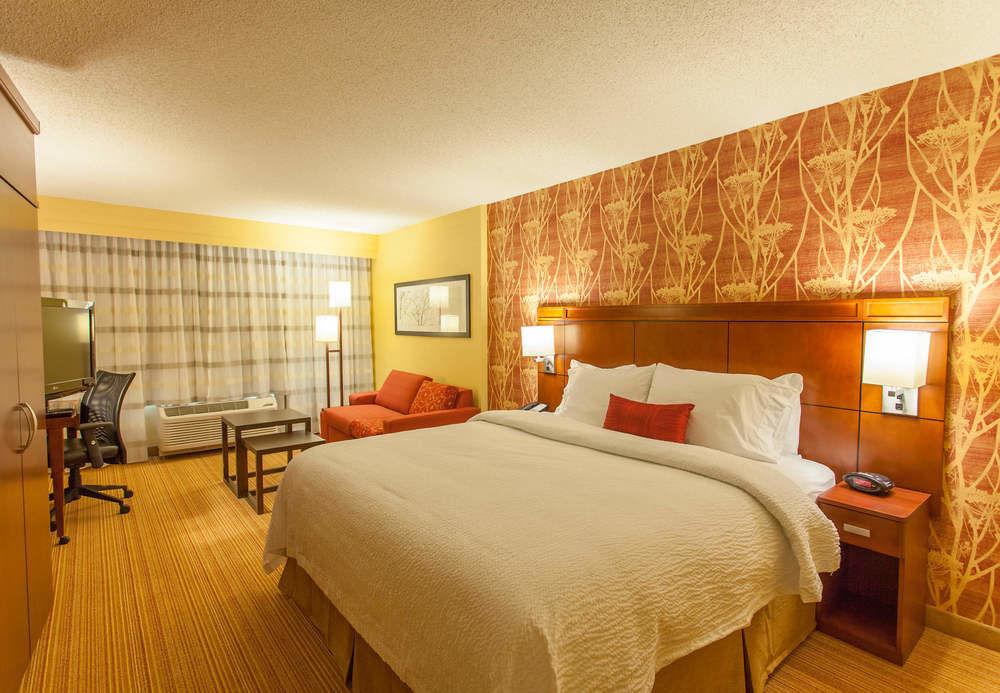 Courtyard By Marriott Charlotte Airport Loso Esterno foto