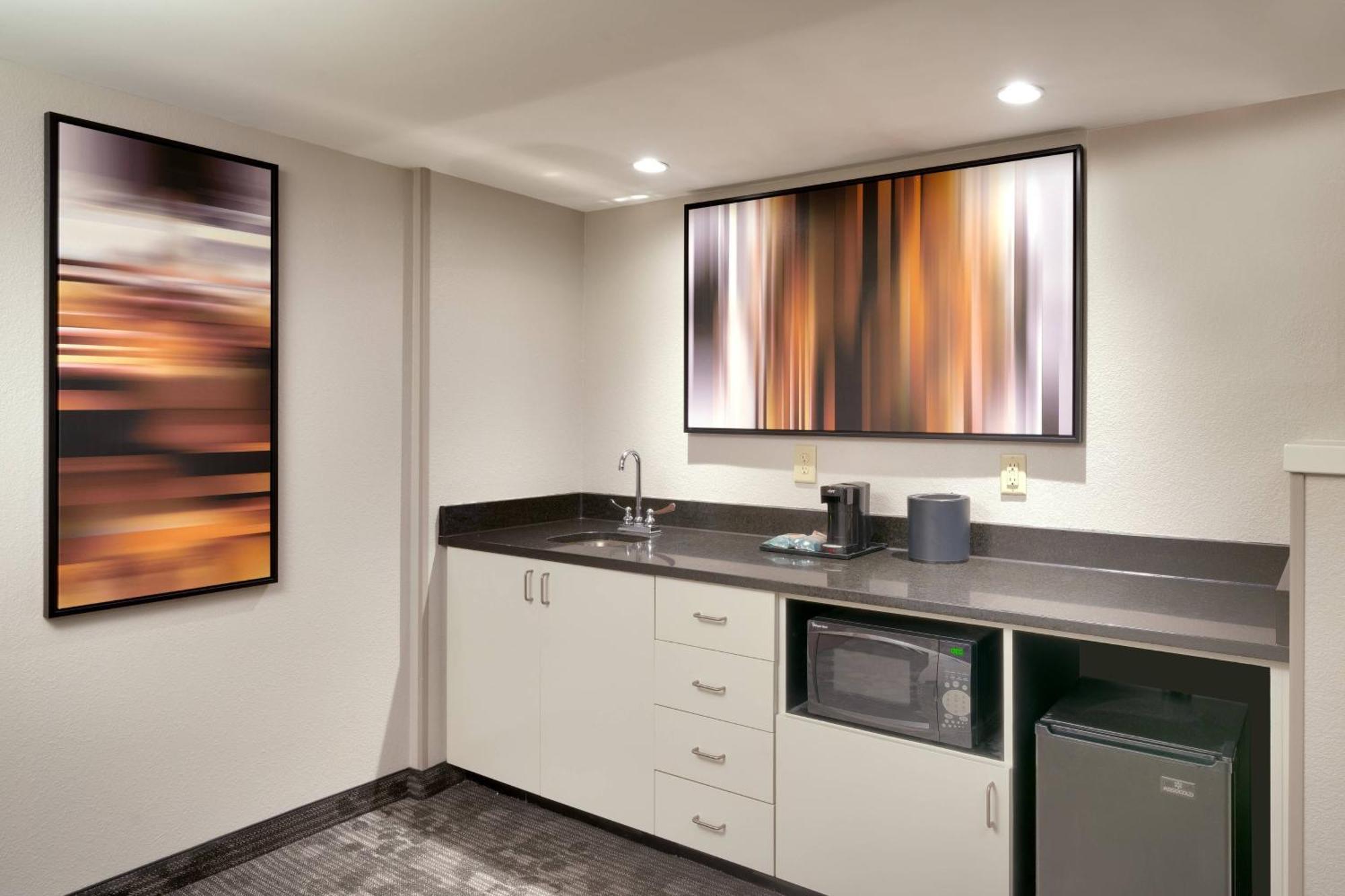 Courtyard By Marriott Charlotte Airport Loso Esterno foto