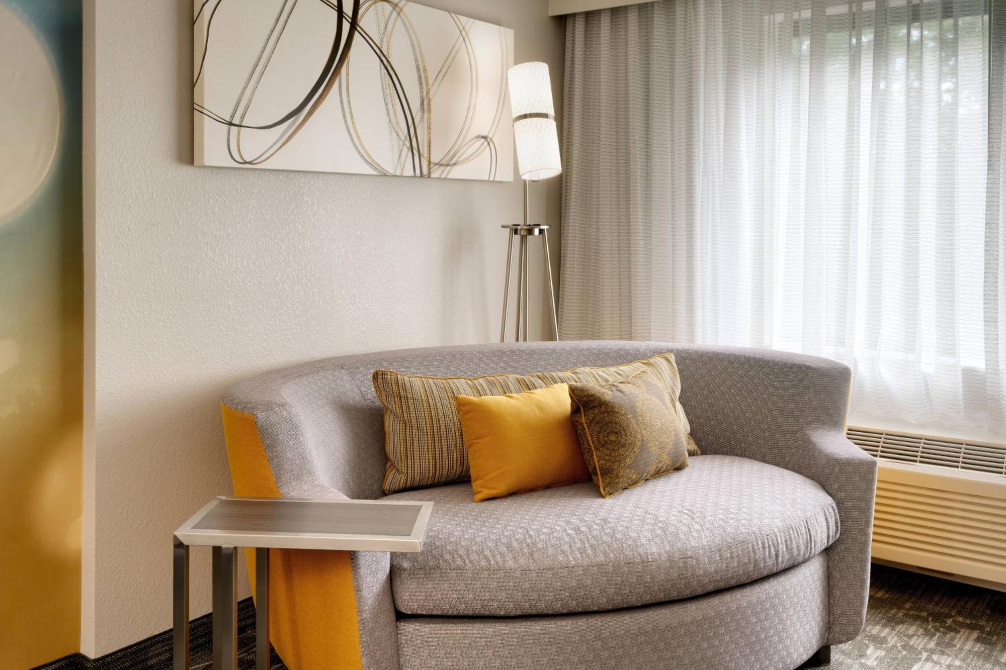 Courtyard By Marriott Charlotte Airport Loso Esterno foto