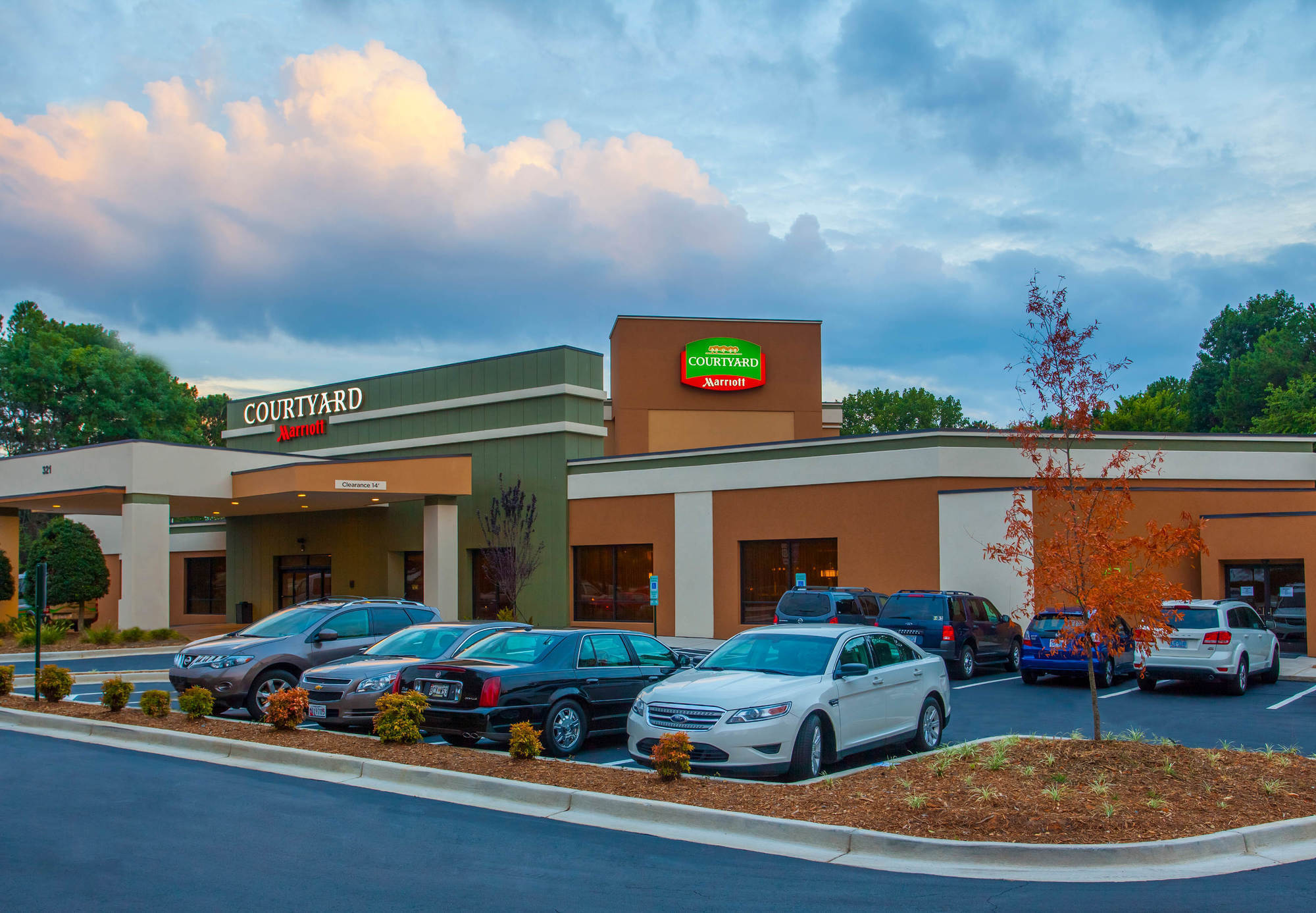 Courtyard By Marriott Charlotte Airport Loso Esterno foto